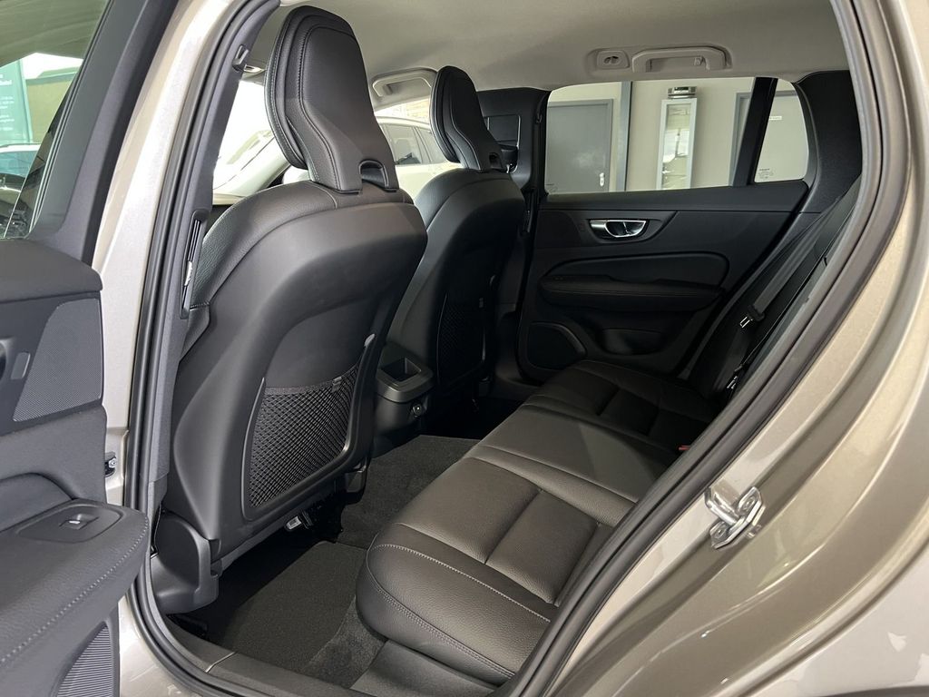 Volvo V60 Cross Country V60 CC B5 Pro AWD ACC BLIS Kamera Leder WinterPk