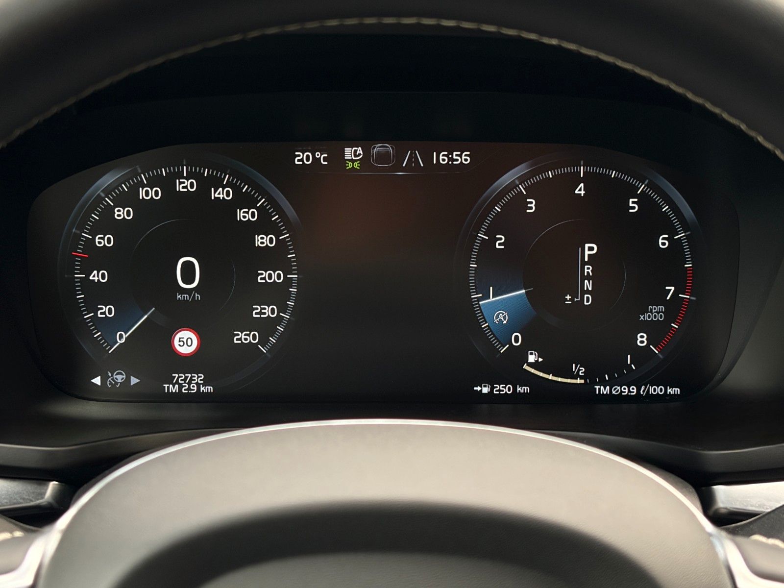 Fahrzeugabbildung Volvo V60 AWD R-Design ACC ProH&K 360° LED CarPl. Memo