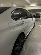 BMW 330d M Sport // Head-up // Harman Kardon / Laser - BMW 330 in Mönchengladbach