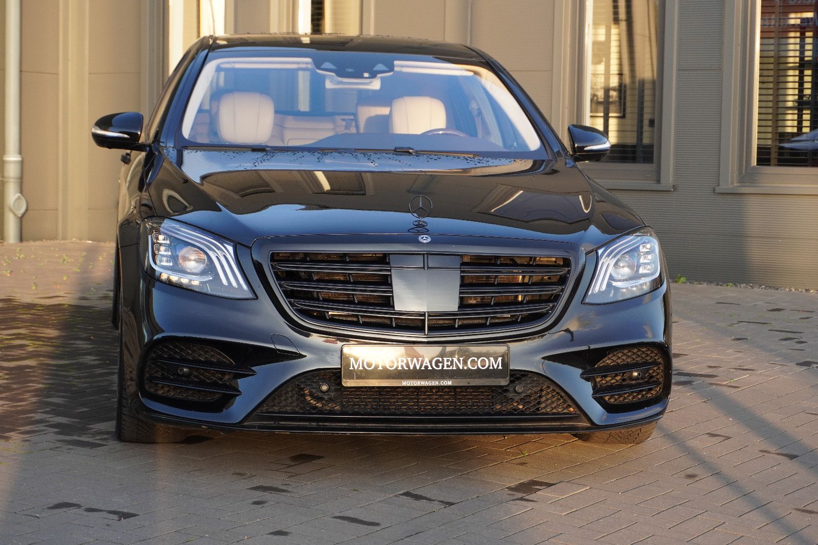 Fahrzeugabbildung Mercedes-Benz S 560 4Matic L AMG