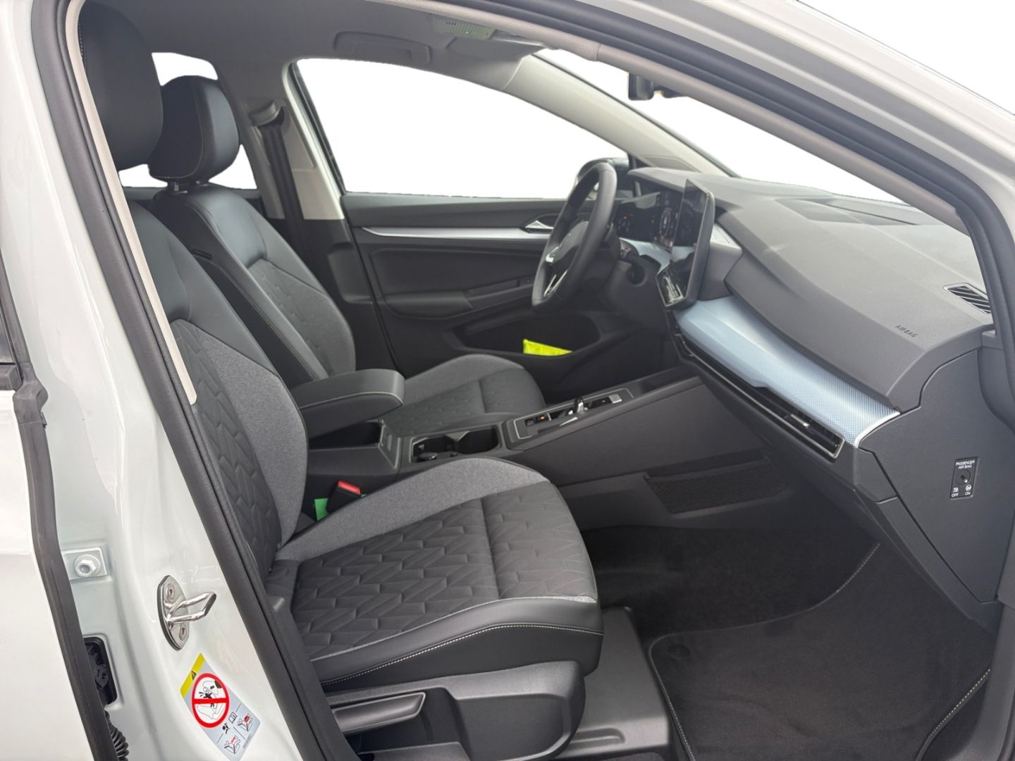 Volkswagen Golf 1.5 eTSI 85KW/116PS Energy + DSG + NAVI + P foto 15
