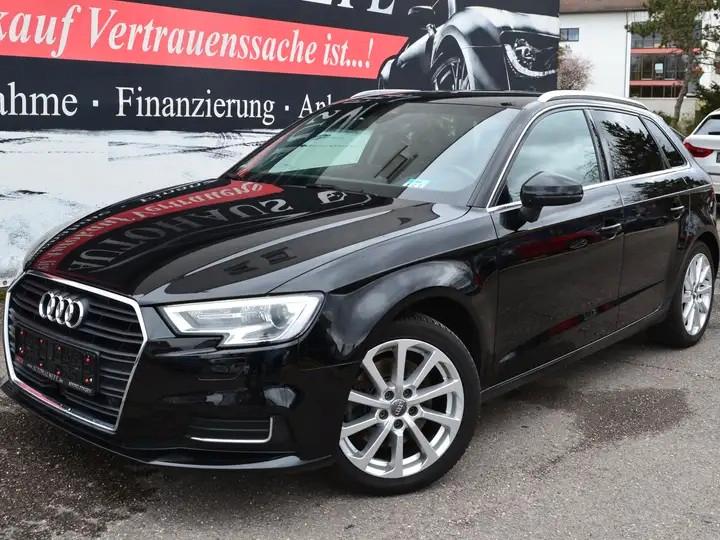 Audi A3 Sportback ACC)AHK/Leder/Bi-Xenon/Navi/Spurhal