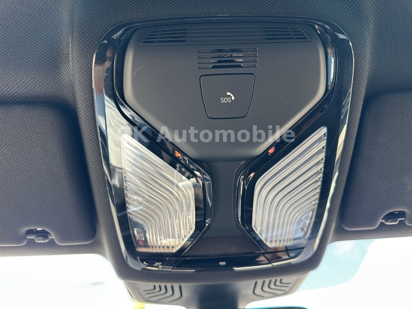 Fahrzeugabbildung BMW 520d xDrive Lim. M-Sport/Navi/Head-Up/LED