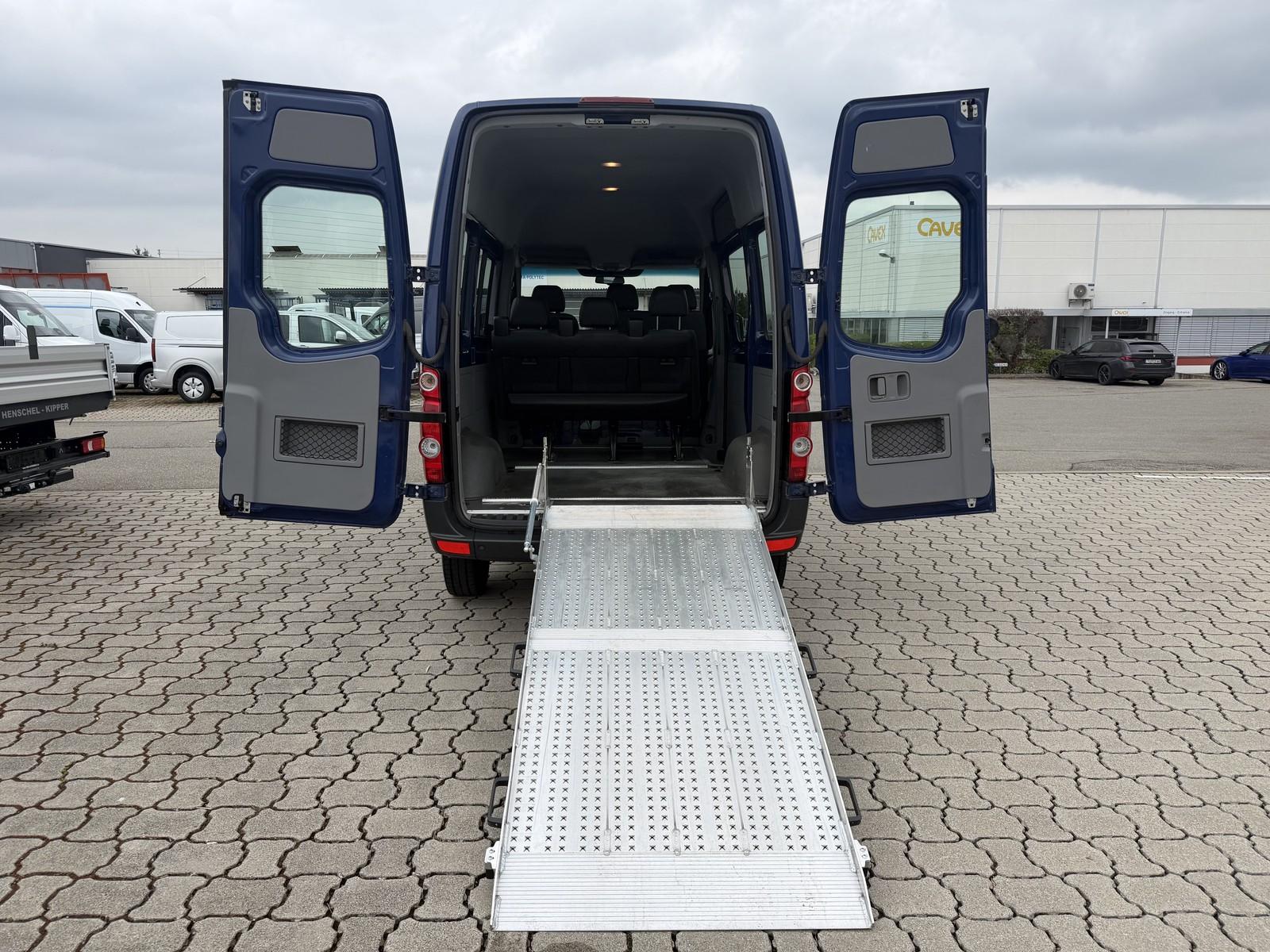 Volkswagen Crafter Kombi 30 kurz *ROLLSTUHL-GERECHT*RAMPE*