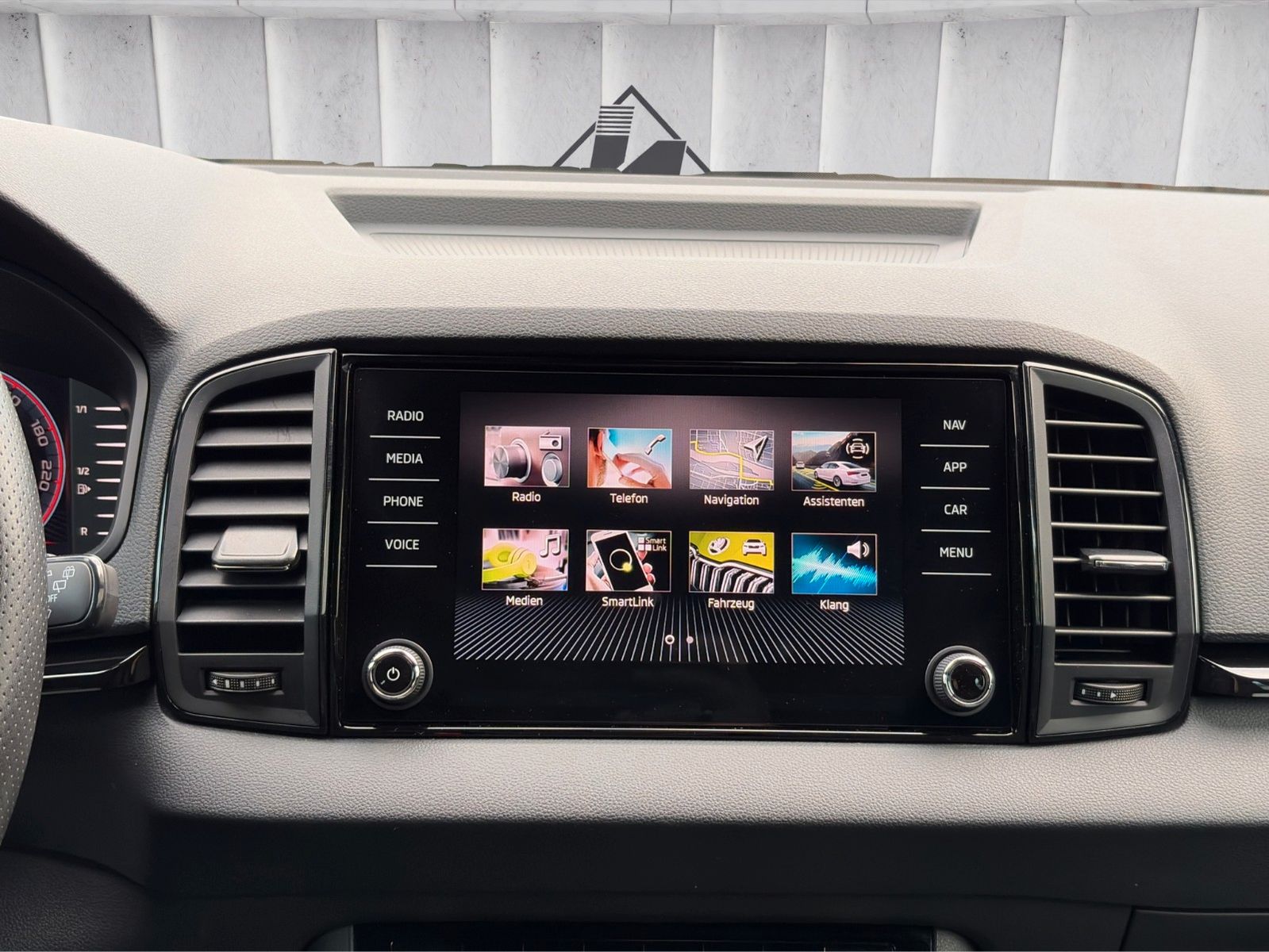 Fahrzeugabbildung SKODA Karoq Sportline*DSG*ViCo*Kamera*PDC*CarPlay**