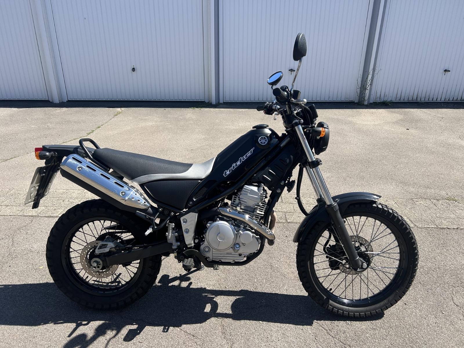Yamaha Tricker 2007 — rear view