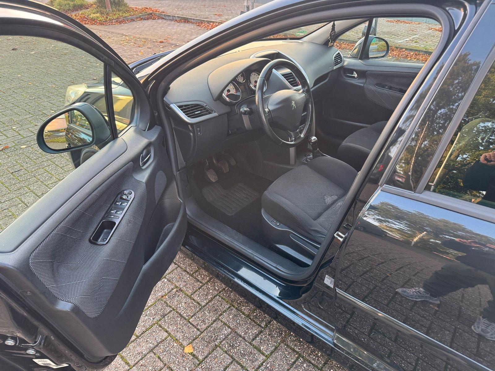 Peugeot 207 2008 — photo 13