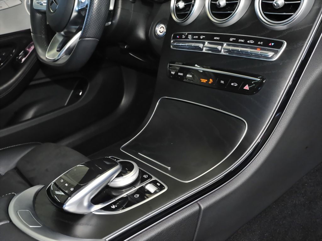 Mercedes-Benz C 200 COUPE AMG KAMERA LED NAVI PDC PANO KEYLESS foto 12