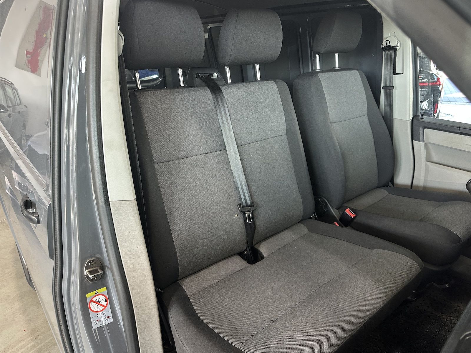 Fahrzeugabbildung Volkswagen T6 Kasten 2.0 TDI Kurz/1.Hd/U-Frei/3-Sitzer/PDC/