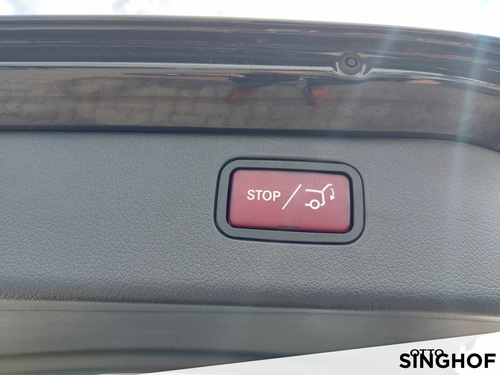 Fahrzeugabbildung Mercedes-Benz C 200 T +AHK+LED+Rü Kam+Ambiente+el.Heck+MBUX+