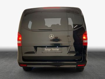 Mercedes V 220 - 5