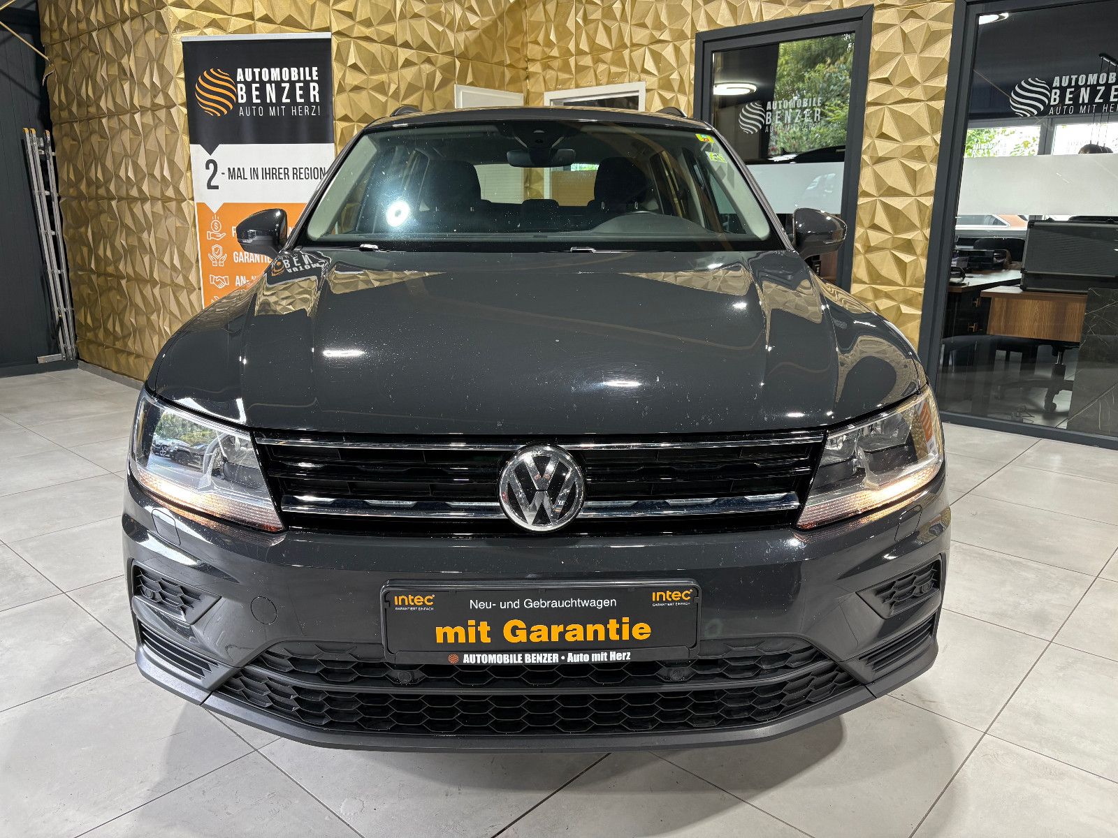 Fahrzeugabbildung Volkswagen Tiguan Trendline BMT/Start-Stopp/8-FACH/PDC/SHZ/