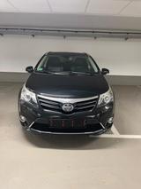 Toyota Avensis Combi 2,2-l-D-4D Automatik Executive... - Toyota Avensis: Executive