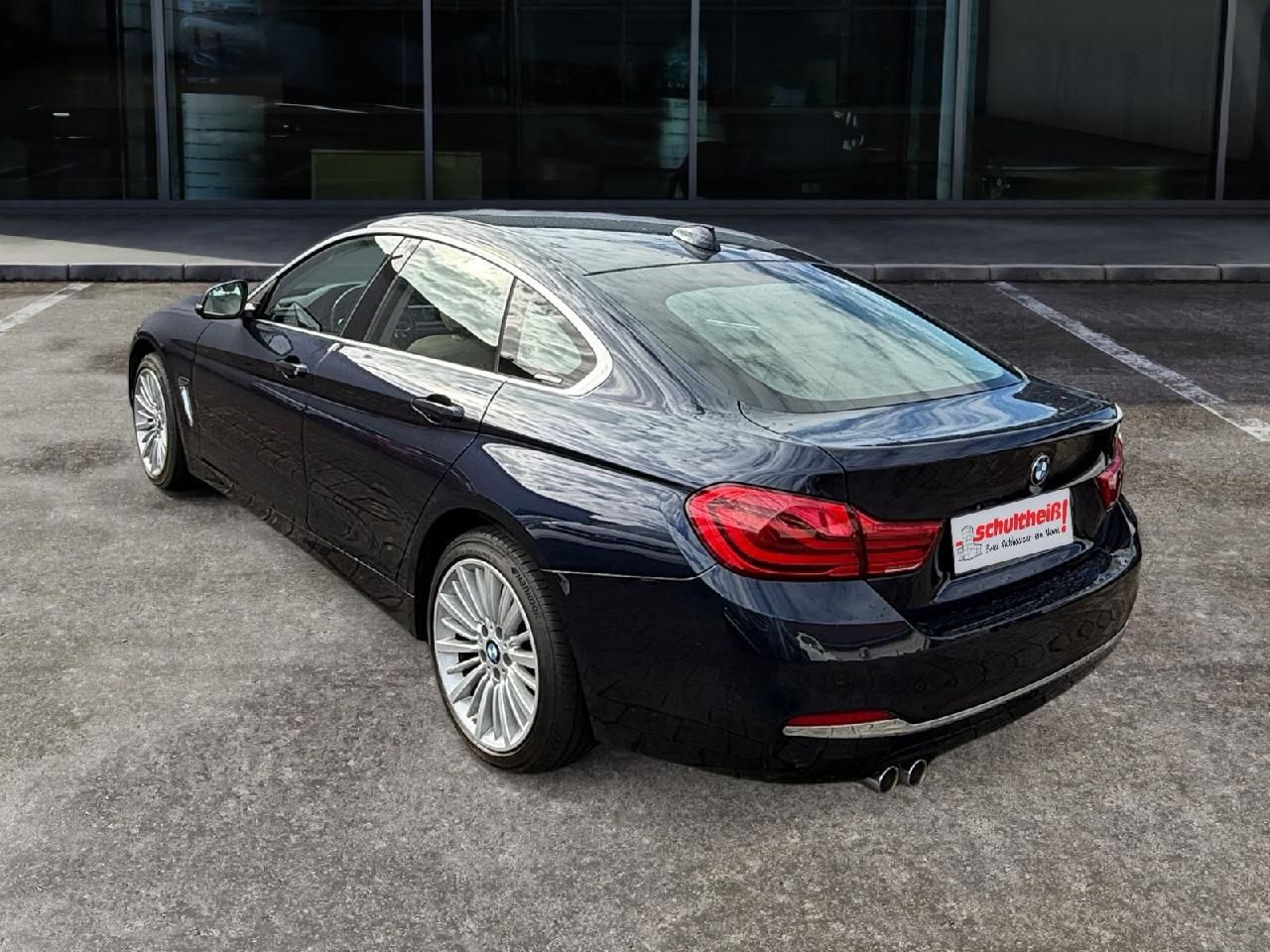 Fahrzeugabbildung BMW 4 Gran Coupe 435 d xDrive Luxury Line