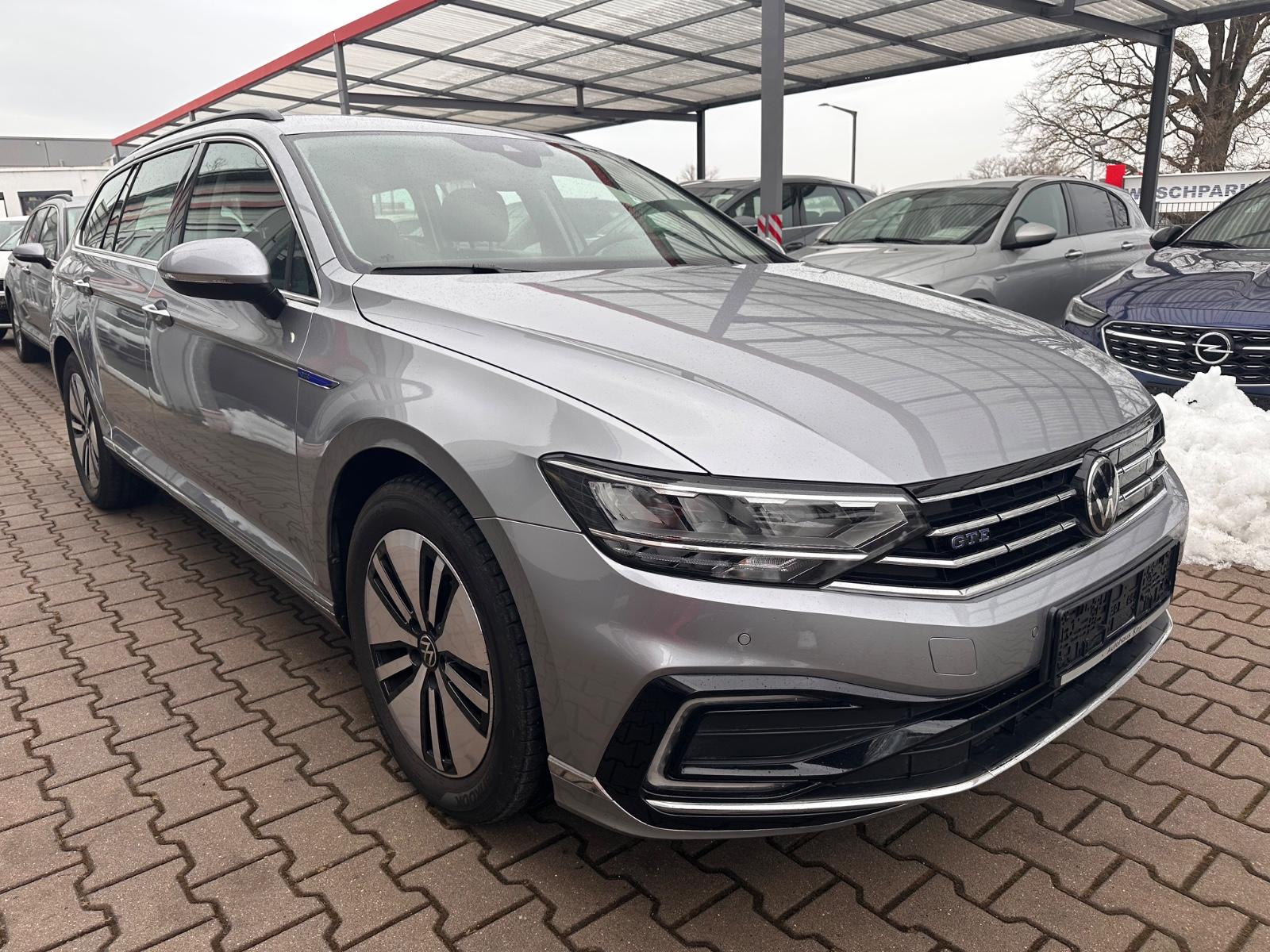 Volkswagen Passat Variant GTE*LED*AHK*NAVI*Kamera*
