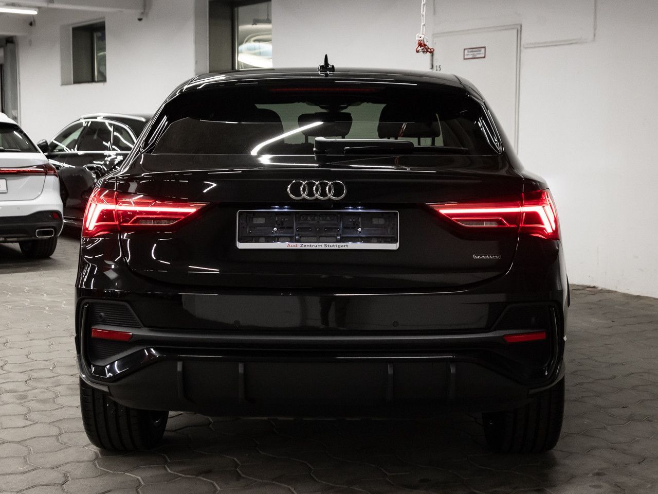 Audi Q3 Sportback 40 TFSI quattro S line Matrix AHK foto 7
