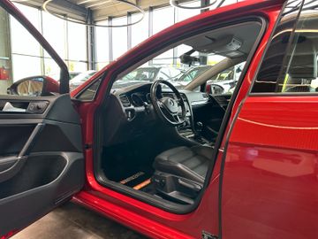 MYAUTOCENTER – Gebraucht- und Jahreswagen mit Werkstattservice in Pfaffenhofen Volkswagen Golf *SPORT-Fahrwerk*Tempo*Keyless*MassageSitze*