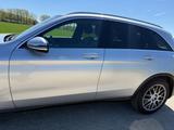 Mercedes-Benz GLC 350 d 4MATIC AMG Line Autom. AMG Line - silberne Mercedes-Benz GLC 350