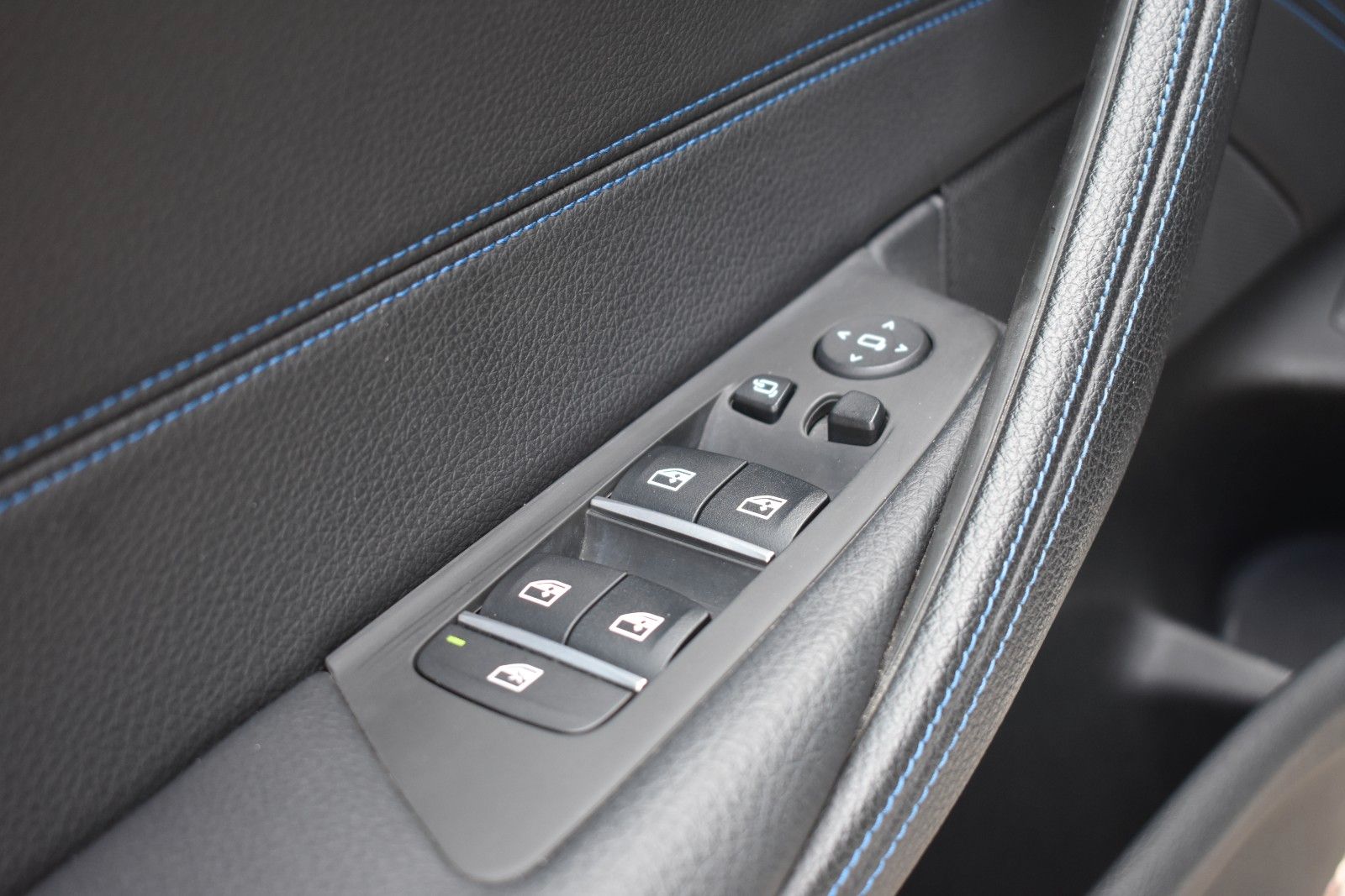 Fahrzeugabbildung BMW BMW 520d Touring  xDrive/M Sport/Anhänger/Shadow
