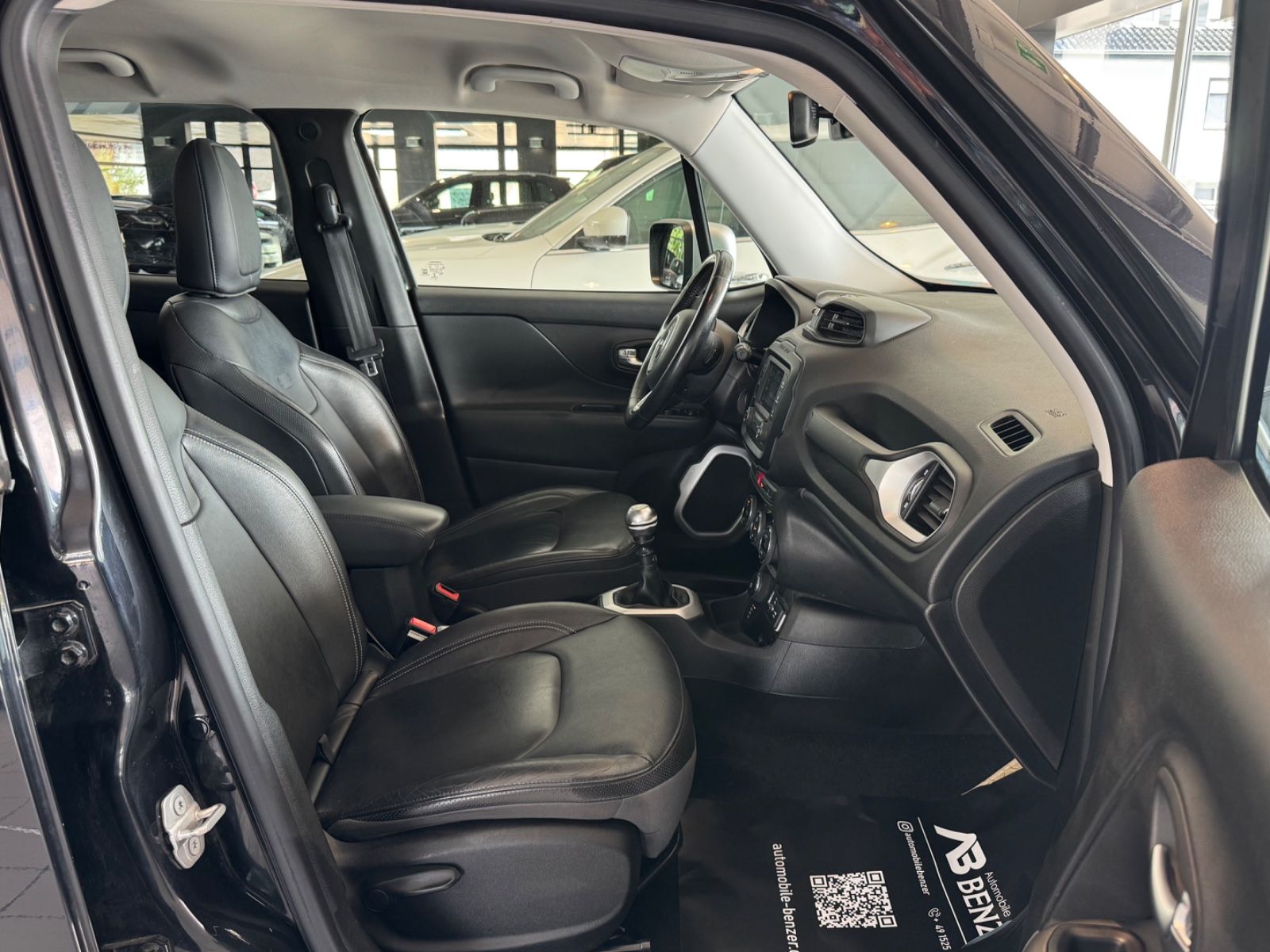 Fahrzeugabbildung Jeep Renegade Limited Adv. Ed. 4x4/LEDER/AHK/KLIMA/SH