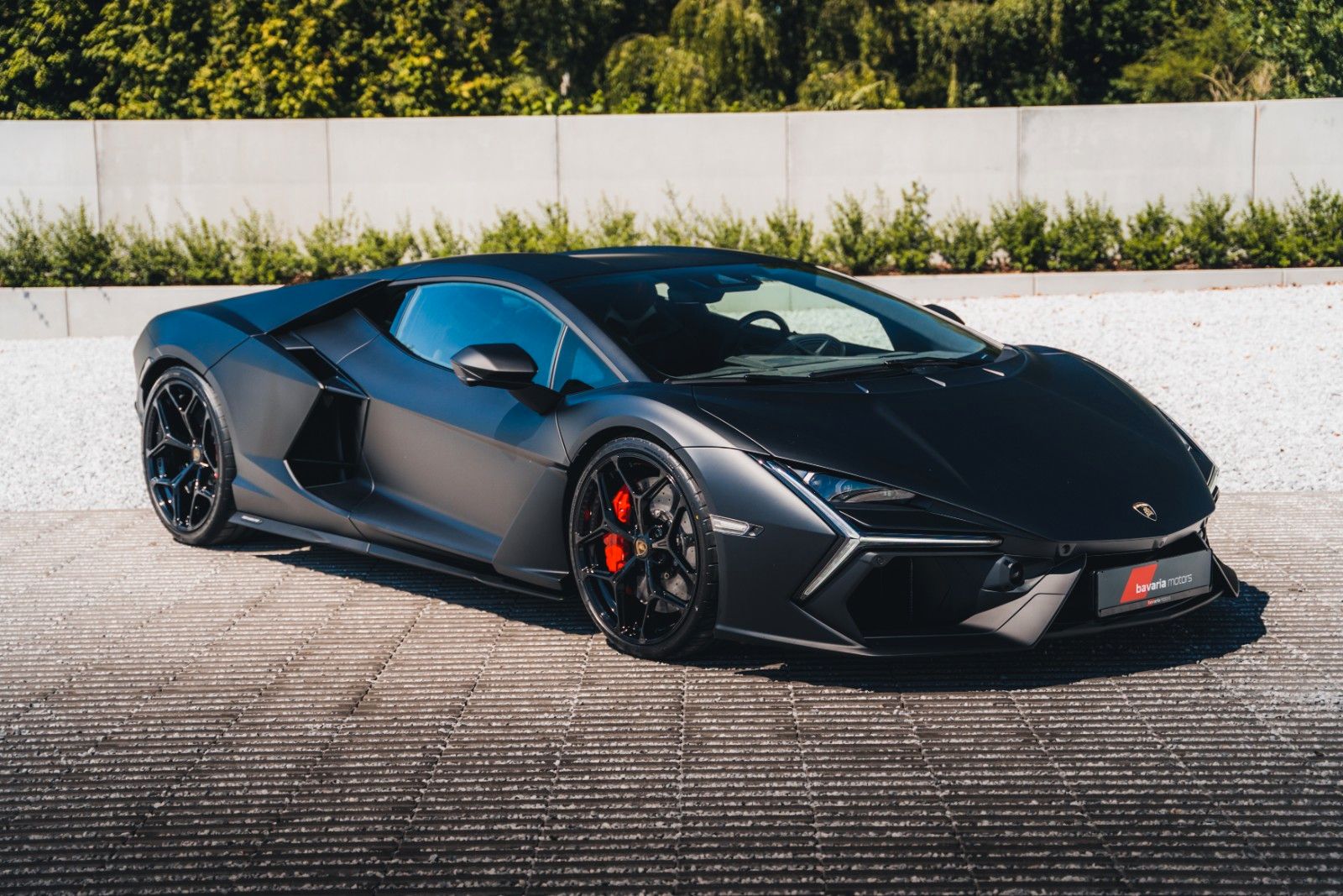 Lamborghini Revuelto Nero Nemesis / NEW / Carbon / Pass. Dis