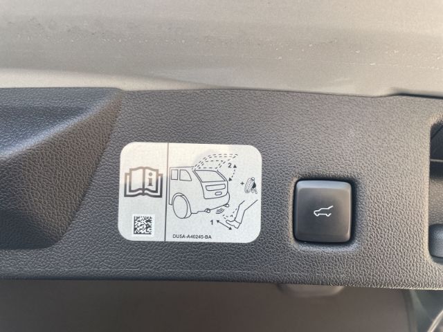 Fahrzeugabbildung Ford Kuga 2.5 Duratec FHEV 4x4 Vignale Hybrid , Navi,