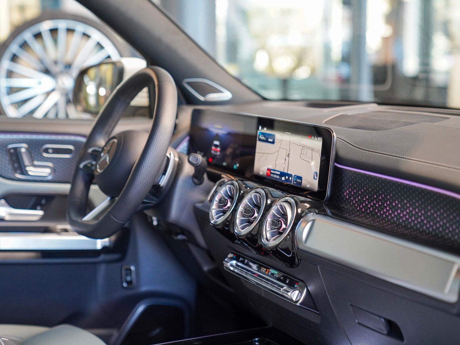 Mercedes-Benz EQB 350 4M AMG Premium Pano  Memory  Distronic foto 8