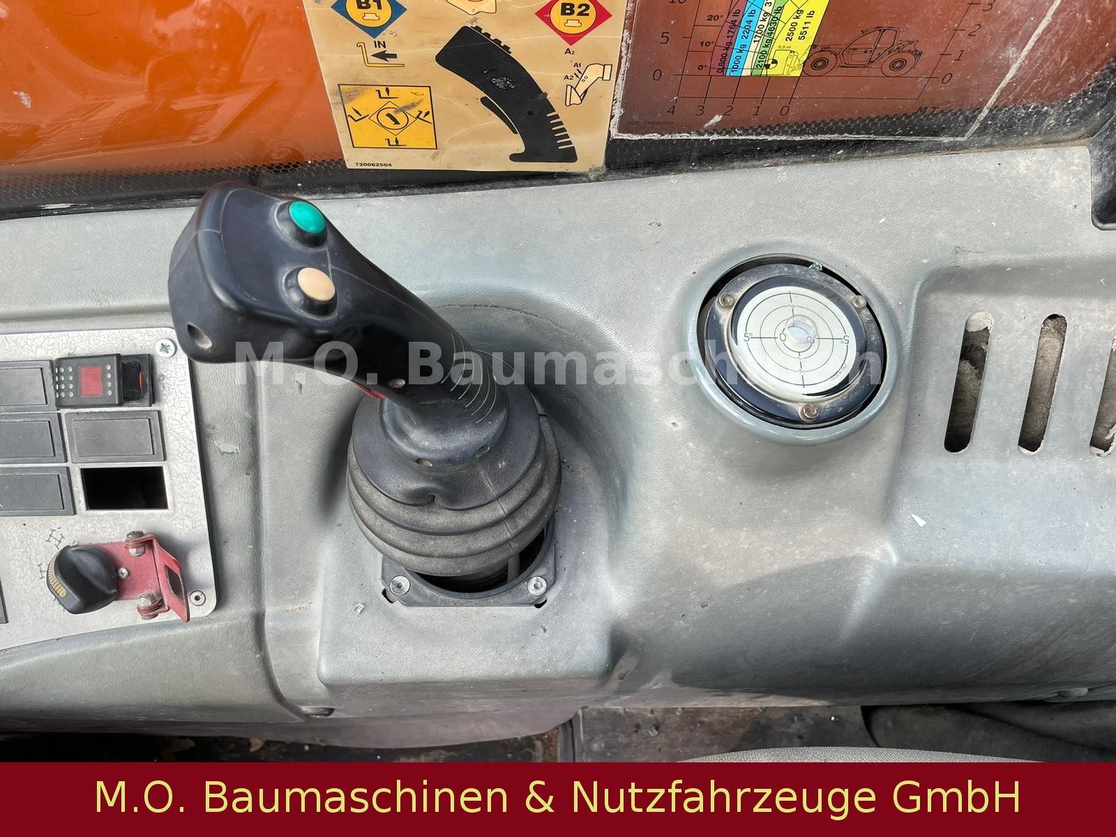 Fahrzeugabbildung Andere FH 625 / SW /Schaufel/Gabel / 2,5 t / 6m / 4x4x4