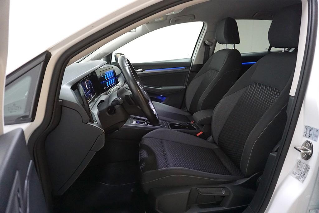 Volkswagen Golf 8 2.0TDI DSG Active Virtual AHK Navi LED, миниатюра 7