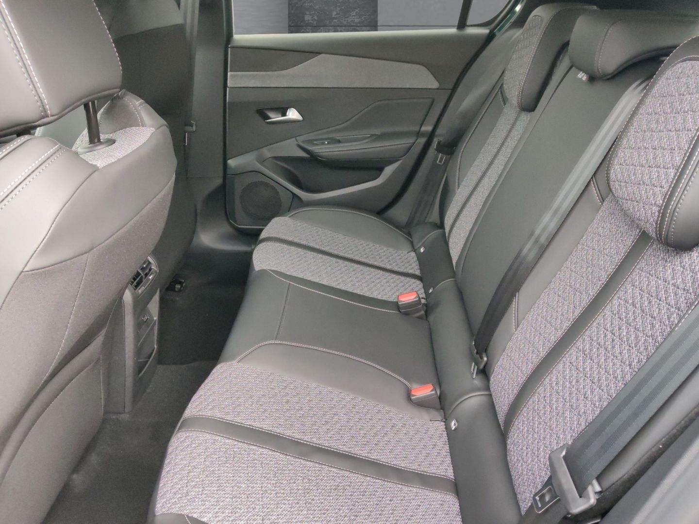 Peugeot 308 - Bild 9