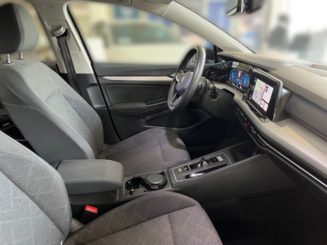 Fahrzeugabbildung Volkswagen Golf Variant 2.0 TDI DSG LIFE GJR ACC NAVI AHK
