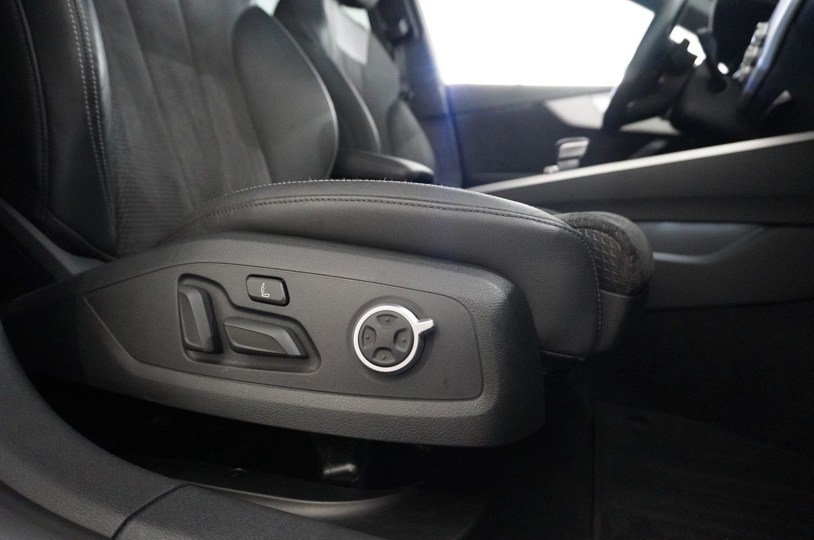 Fahrzeugabbildung Audi S5 Sportback 3.0 TDI QUATTRO LED/NAVI/KAMERA/HUD