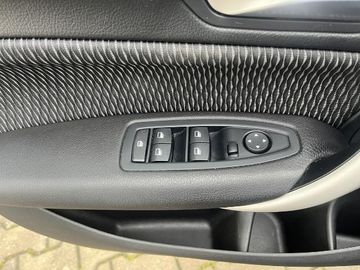 Bild 11 BMW 118 i Advantage 8- fach bereift