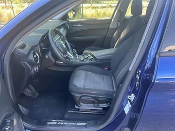 Alfa-Romeo Stelvio - 9