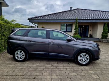 Peugeot 5008 - 8