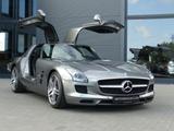 Mercedes-Benz SLS AMG Coupe - graue Mercedes-Benz SLS AMG