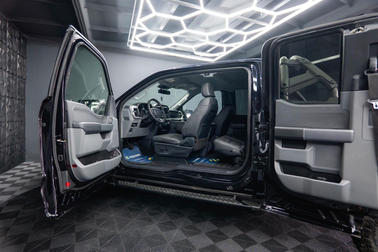 Fahrzeugabbildung Ford F150 5.0L V8 4x4 Offroad SuperCab RAPTOR 19%