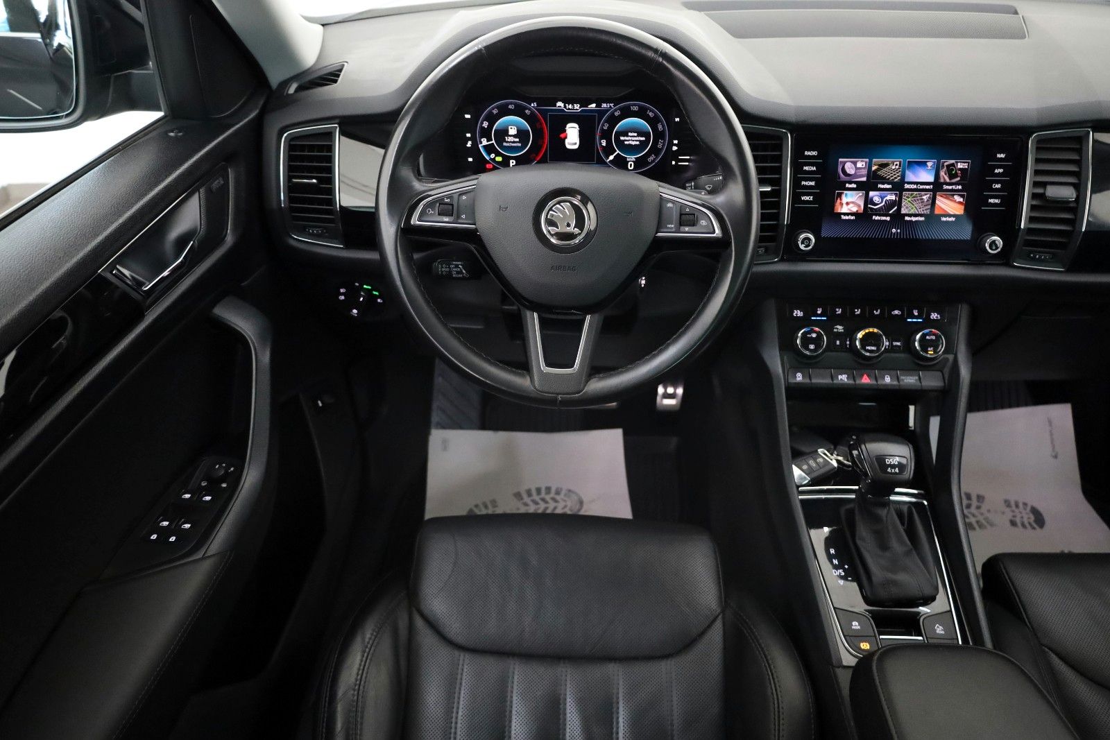 Fahrzeugabbildung SKODA Kodiaq L&K 4x4 Leder,Navi,LED,360°,ACC,AHK,SR+WR