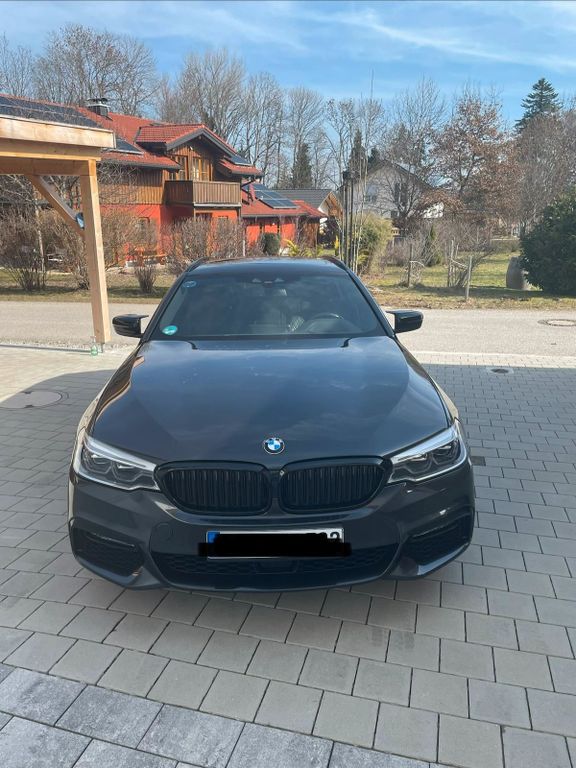 Image of BMW 540