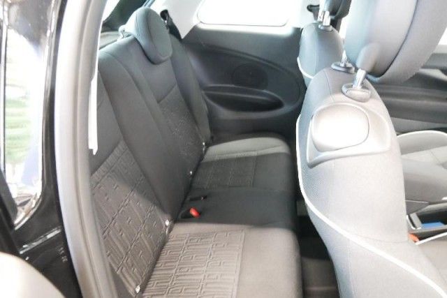 Fahrzeugabbildung Fiat 500 e 3+1 - Komfort Paket, Style Paket uvm.