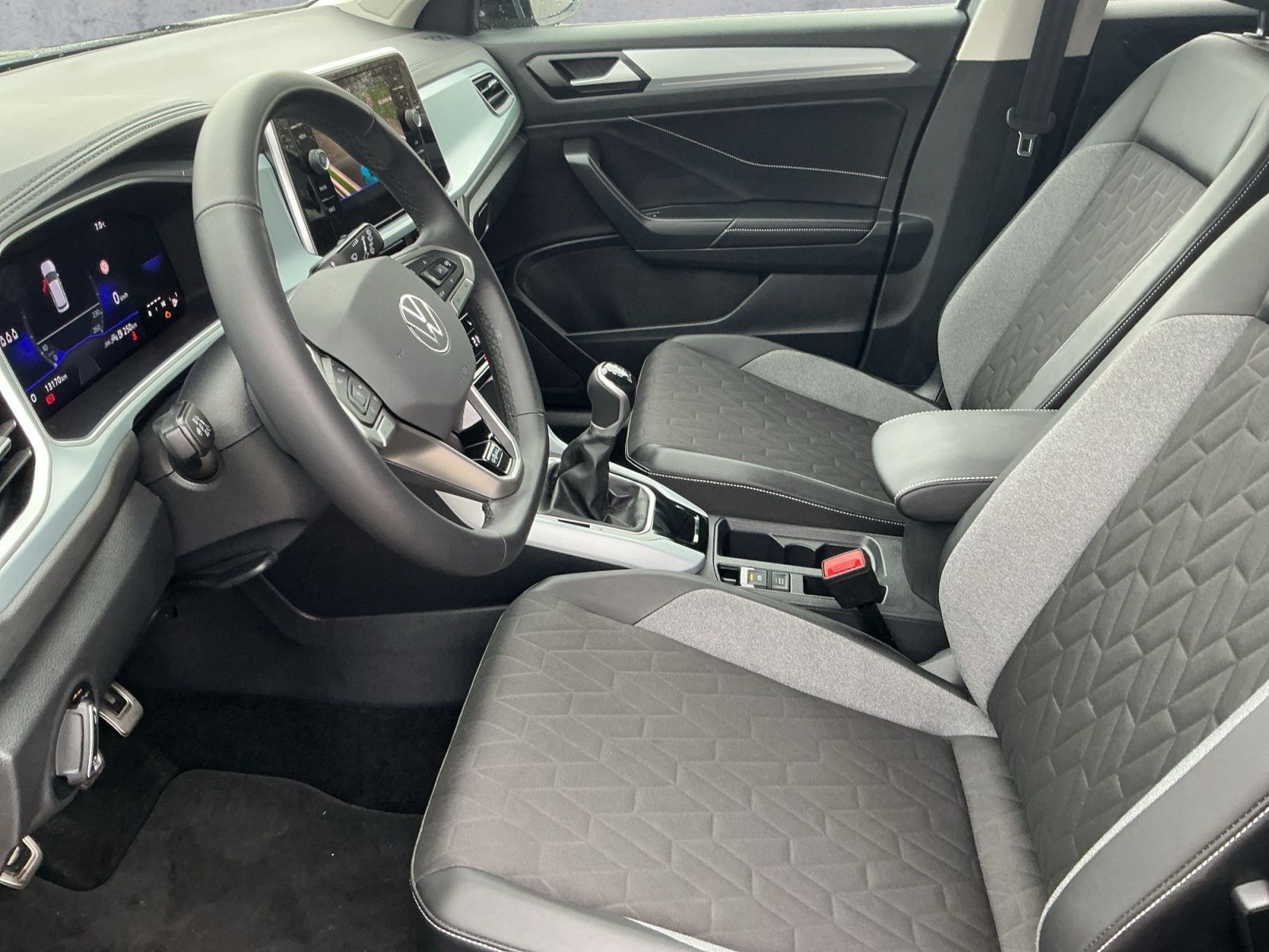 Volkswagen T-Roc - Bild 12