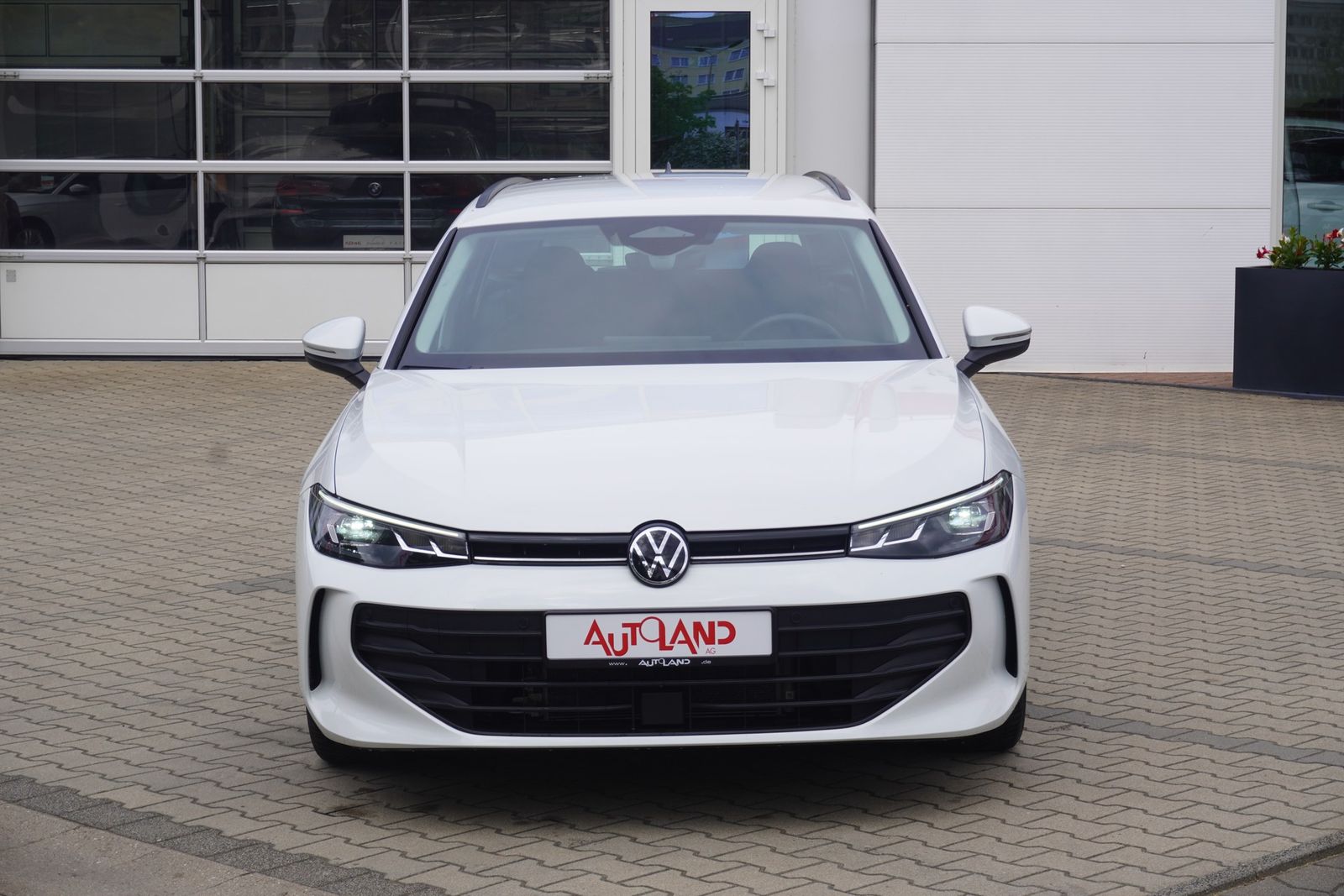 Volkswagen Passat Variant 1.5 eTSI Business LED Navi ACC imagem 3