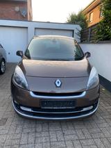 Renault Scenic Expression dCi 110 Start&Stop eco2 Ex... - Renault Scenic mit Diesel-Antrieb: Allradantrieb