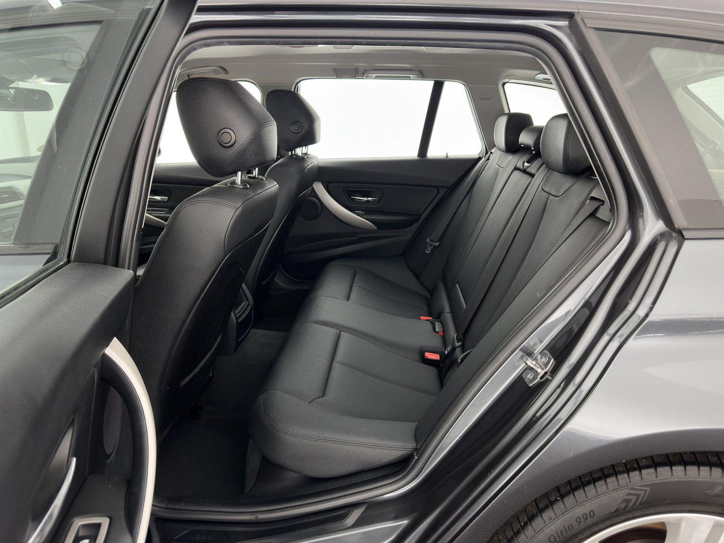 BMW 316 2015 — photo 9