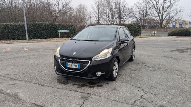 Peugeot 208 5 PORTE NEOPATENTATI