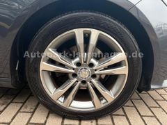 MERCEDES-BENZ E 220 CDI AVANTGARDE*Facelift*4xSHZ*S-Dach*VOLL