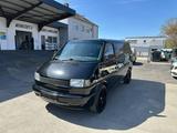 Volkswagen T4 ALL BLACK / RESTAURIERT - Volkswagen T4: Schwarz