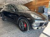 Porsche Cayenne - - Porsche Cayenne: Allradantrieb