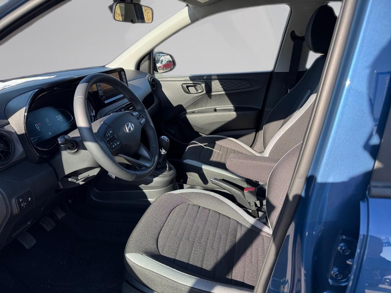 Fahrzeugabbildung Hyundai i10 TREND Fernlichtass. Kam. KlimaA LM Navi PDC