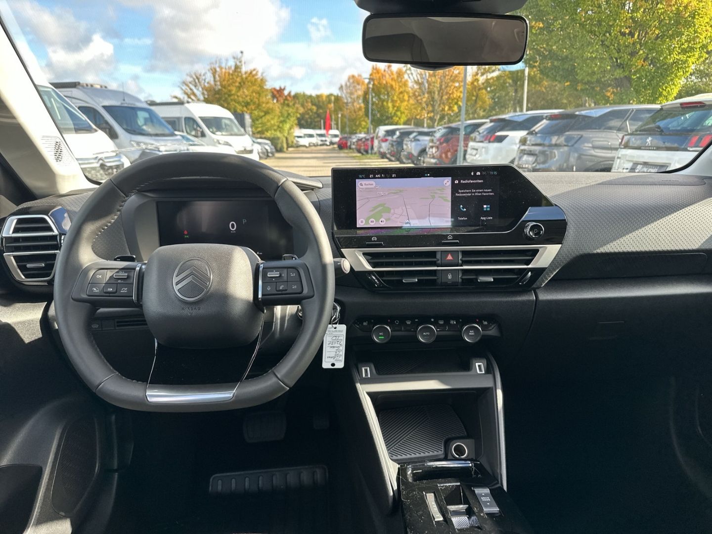 Fahrzeugabbildung Citroën C4 Plus 1.2 PureTech 130 AT8 Navi CarPlay SHZ